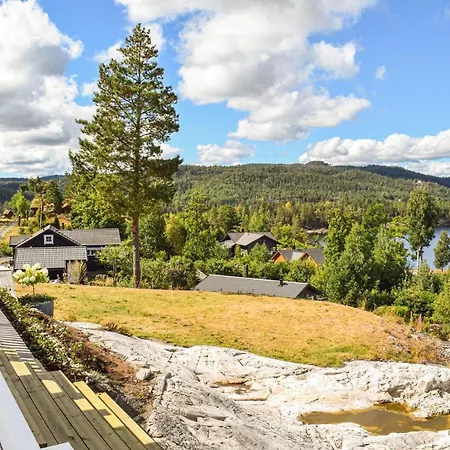 4 Bedroom Nice In Semesterbostad *