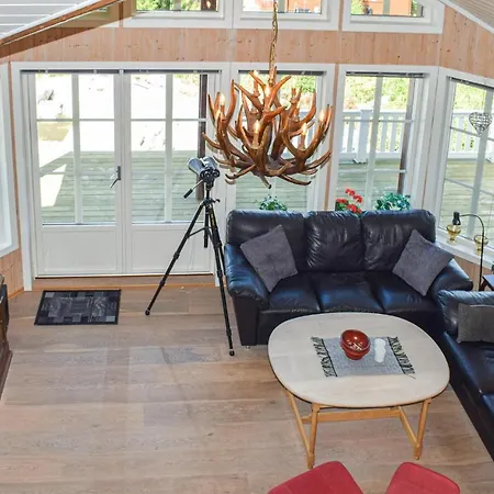 Semesterbostad 4 Bedroom Nice In Sannidal