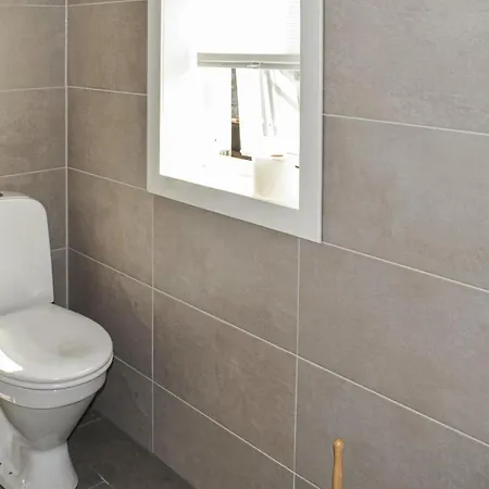 Holiday home 4 Bedroom Nice In Sannidal